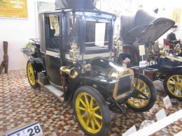 CASTEL AUTOMOBILE CLUB - 