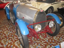 CASTEL AUTOMOBILE CLUB - 